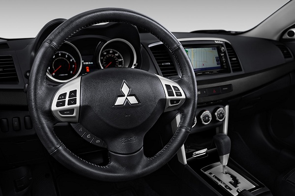 Sporty Interior of the 2017 Mitsubishi Lancer