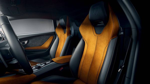 Interior of the 2017 Lamborghini Huracan