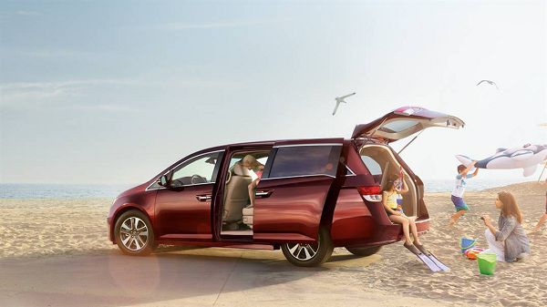 Exterior of 2017 Honda Odyssey